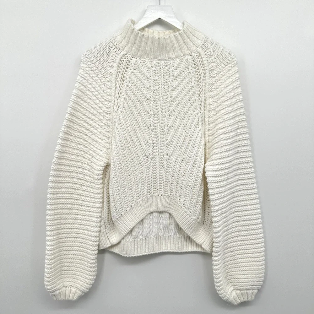 Free People Pullover Sweater Size Medium Slouchy Chunky Knit Hi Low Quiet Luxury